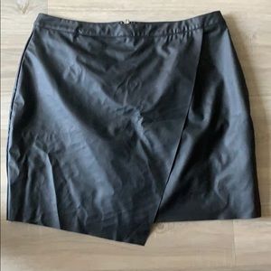 SOLD NWT Pretty Little Thing Wrap Skirt